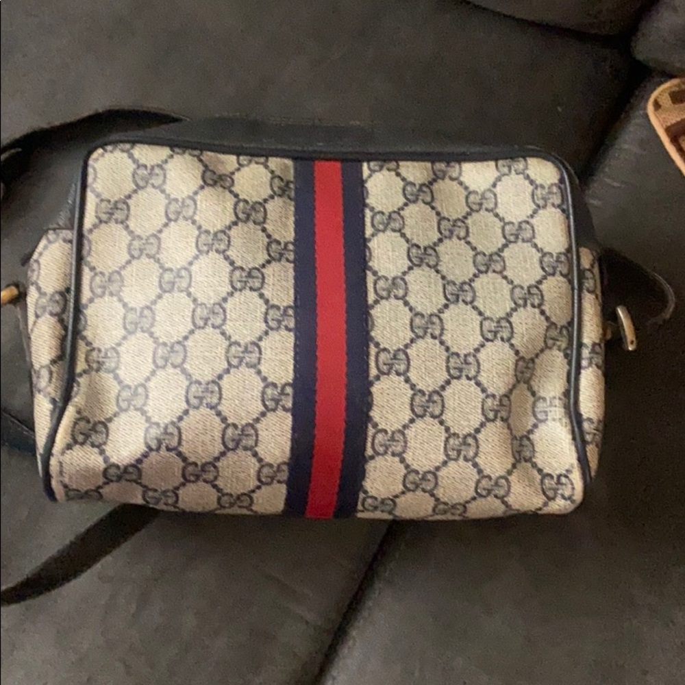 Vintage Gucci crossbody purse - Picture 7 of 12